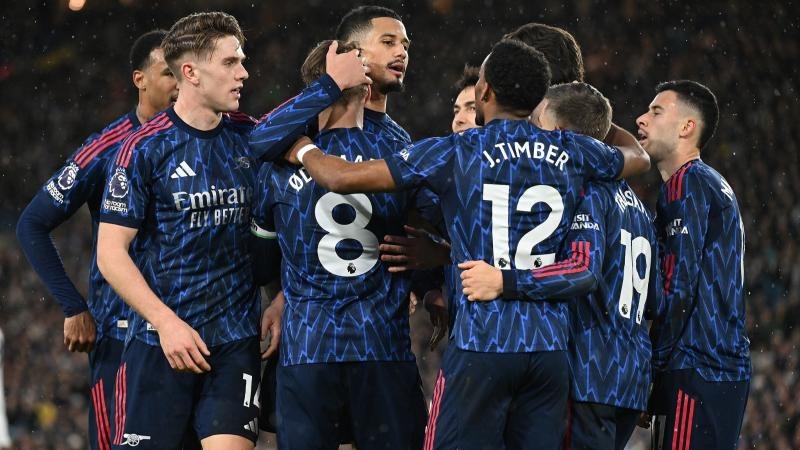 解析“没点”：当手牌总和为 10 或 20 时的尴尬境地。（剖析“没点”：手牌总和恰为10或20时的窘境）